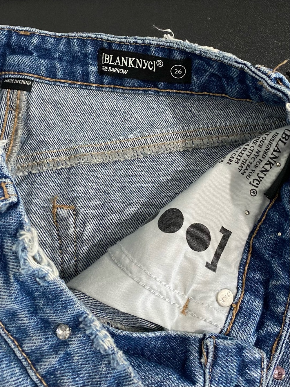 New Blank NYC Rhinestone Studded Floral Embellished Jean Shorts Size 26 - Picture 12 of 13